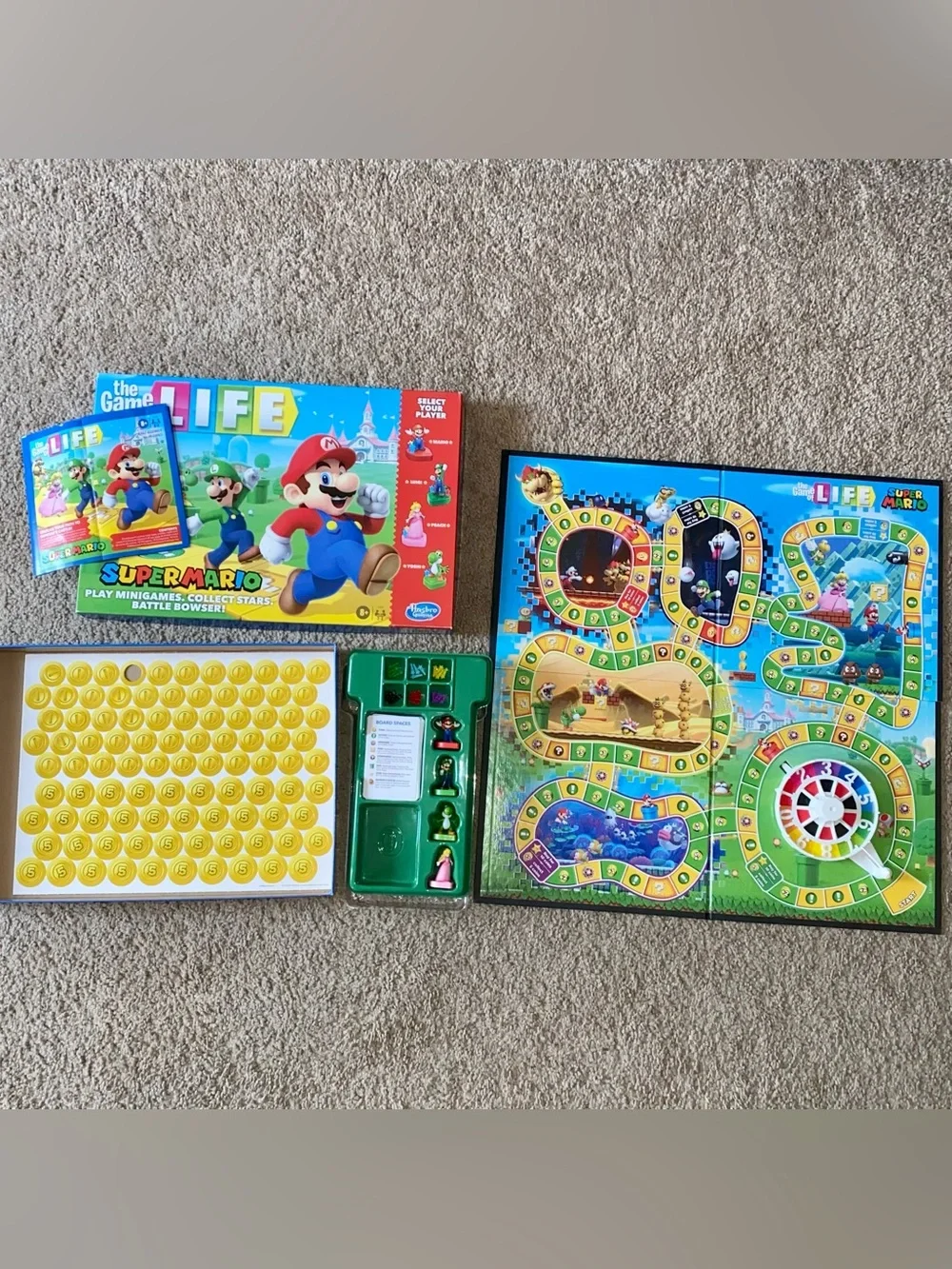 Hasbro Gaming The Game of Life: Nintendo Super Mario Edition board game